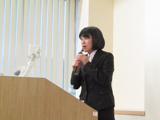 写真:佐々木幾美先生