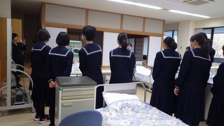 外旭川中学校見学の様子